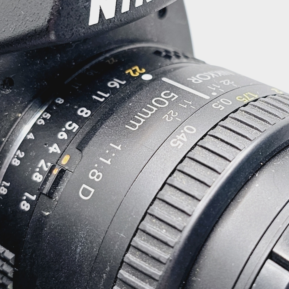 Nikon D90 DSLR Camera w/ 50mm 1.8 & 18-105mm 3.5-5.6 Lenses - Picture 4 of 14